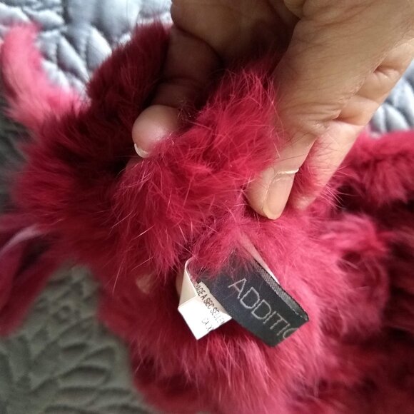 vintage y2k rabbit fur pom pom long scarf NWOT - Picture 5 of 8